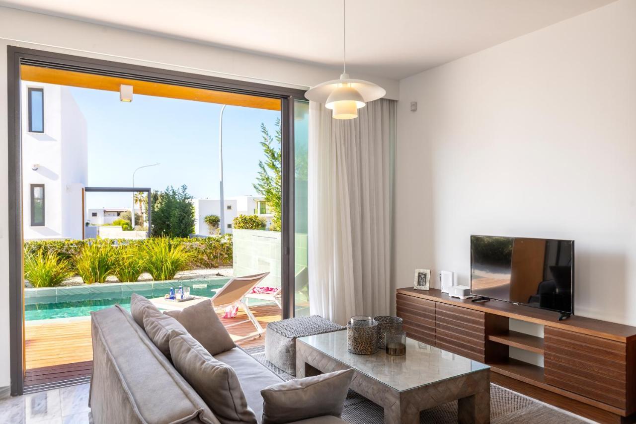 Villa Beach Heaven Paphos Exterior photo